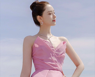 ยุนอาขนความสวยหวานไปร่วมงาน #CannesFilmFestival2024 โซวอนไทยเตรียมตัวให้พร้อม บอกเลยว่าได้เจอยุนอาใน #PrettyCrazy ที่โรงภาพยนตร์แน่นอน